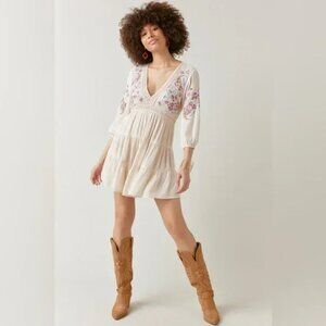 NWT Francesca’s Audrey Parks Cream Floral Embroidered Boho Tiered Dress Womens S